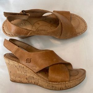 PLATFORM NUDE SANDALS